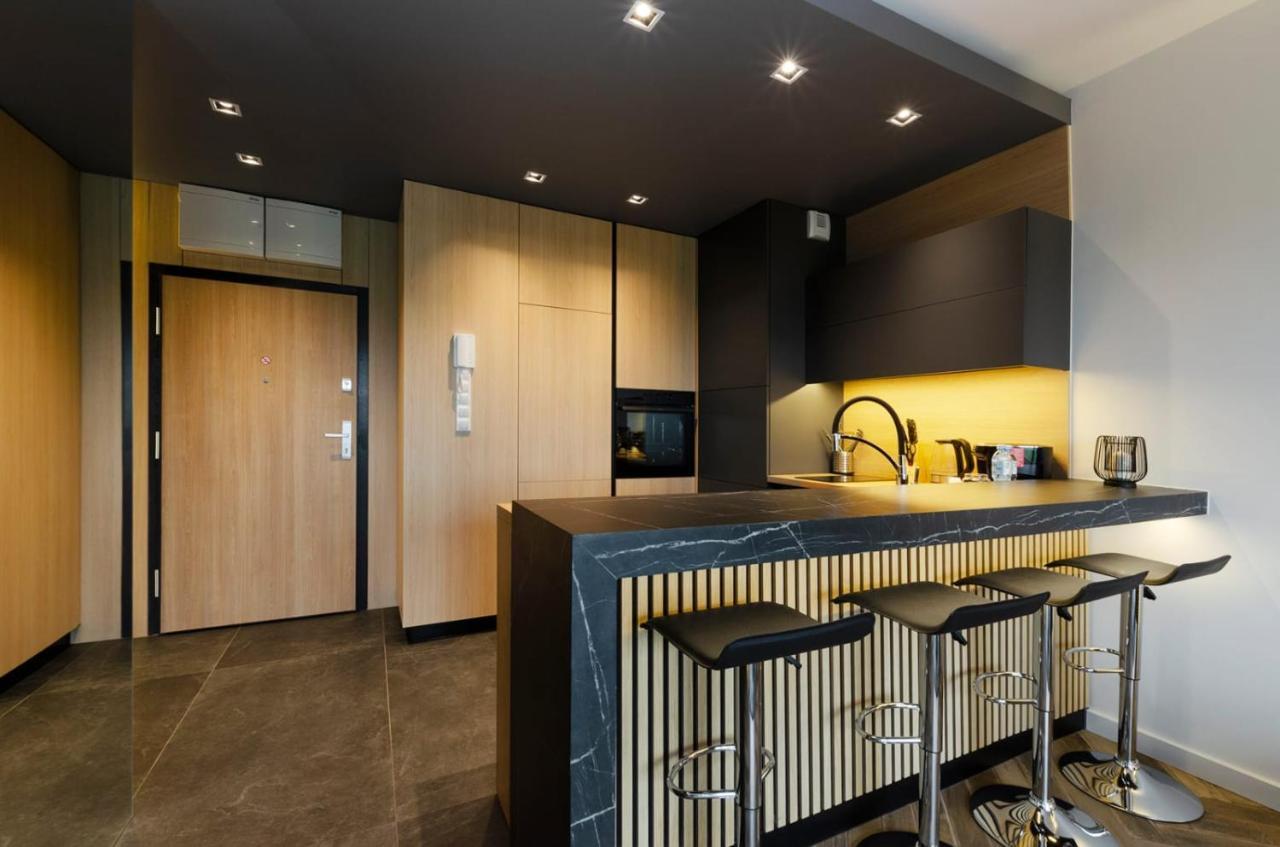Apartament Lupoapartments Z Wanna W Sypialni Manufaktura Parking Dostep Na Kod