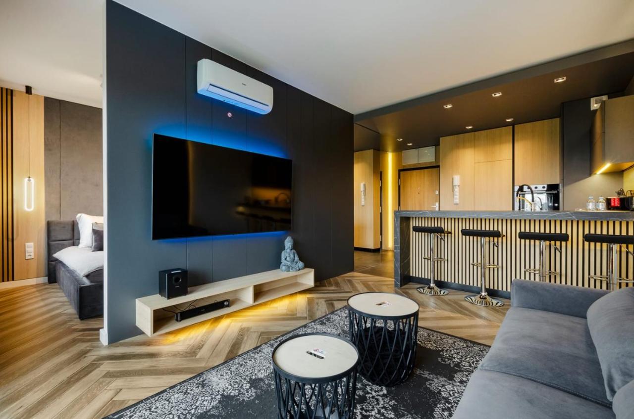Lupoapartments Z Wanna W Sypialni Manufaktura Parking Dostep Na Kod Apartament Łódź