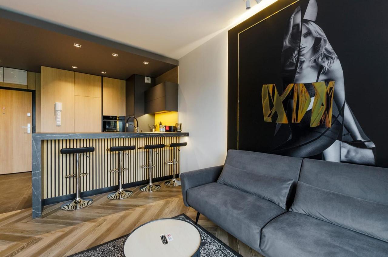 Lupoapartments Z Wanna W Sypialni Manufaktura Parking Dostep Na Kod Łódź