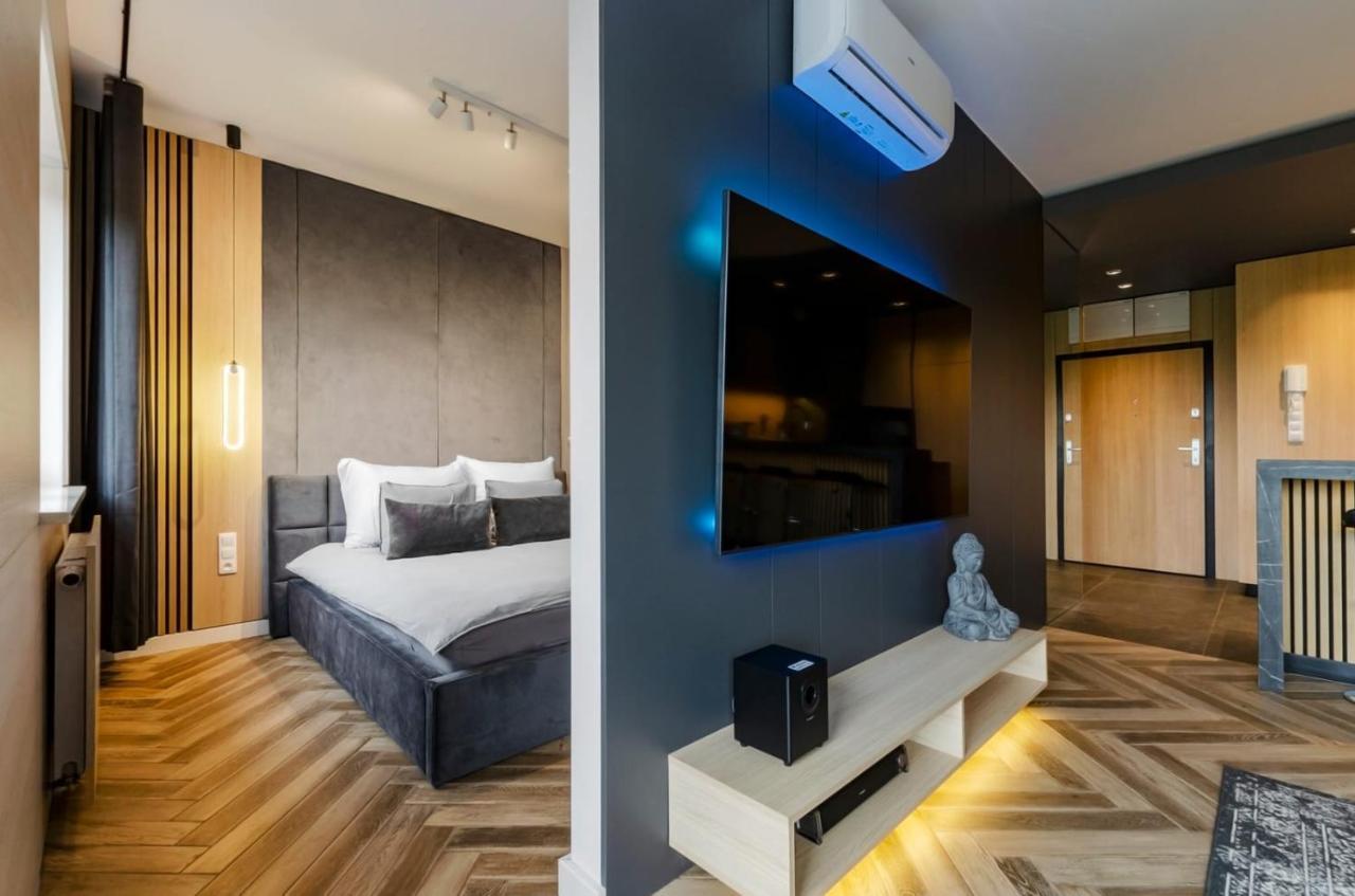 Lupoapartments Z Wanna W Sypialni Manufaktura Parking Dostep Na Kod Apartament *