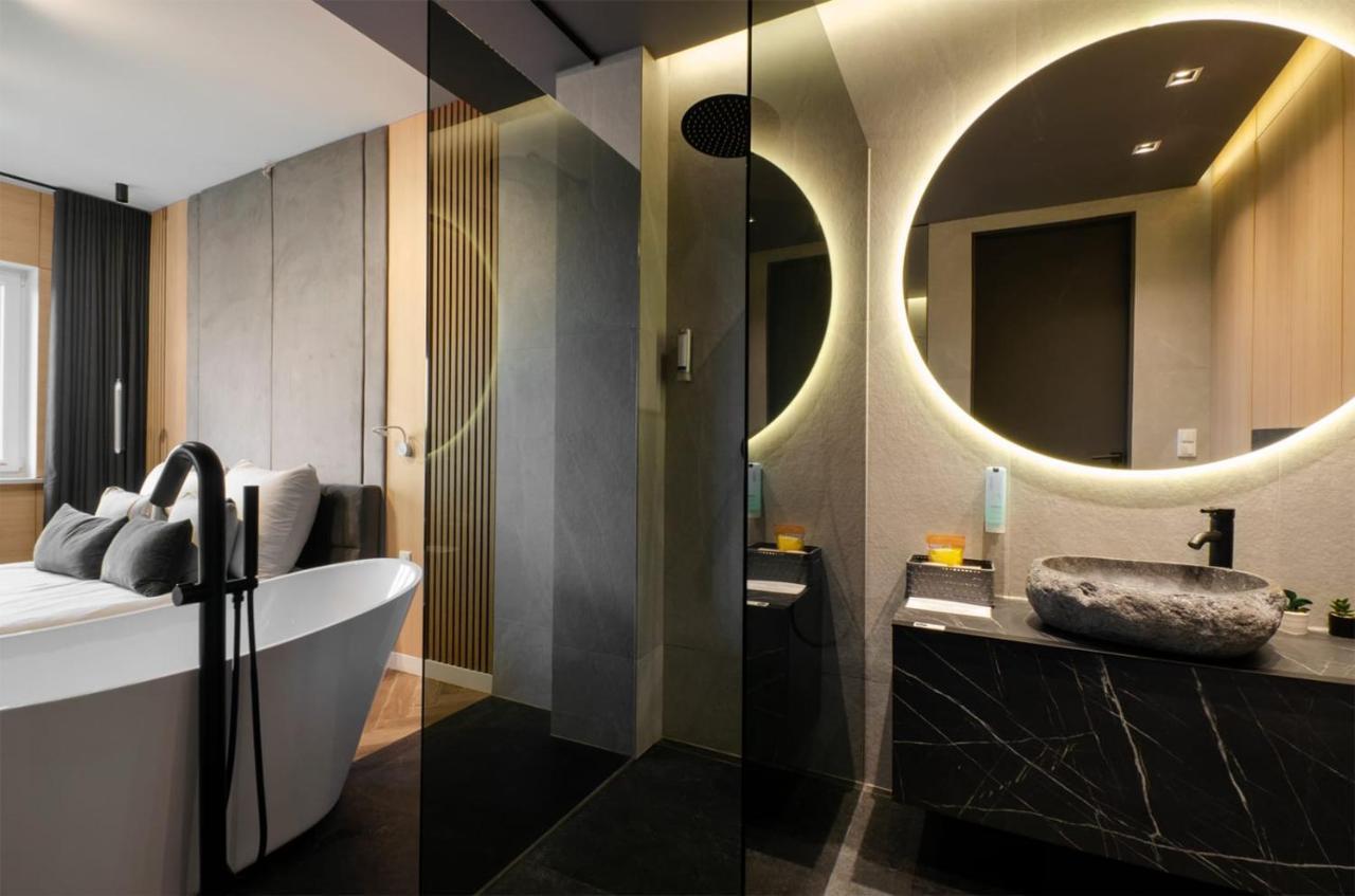 Apartament Lupoapartments Z Wanna W Sypialni Manufaktura Parking Dostep Na Kod *